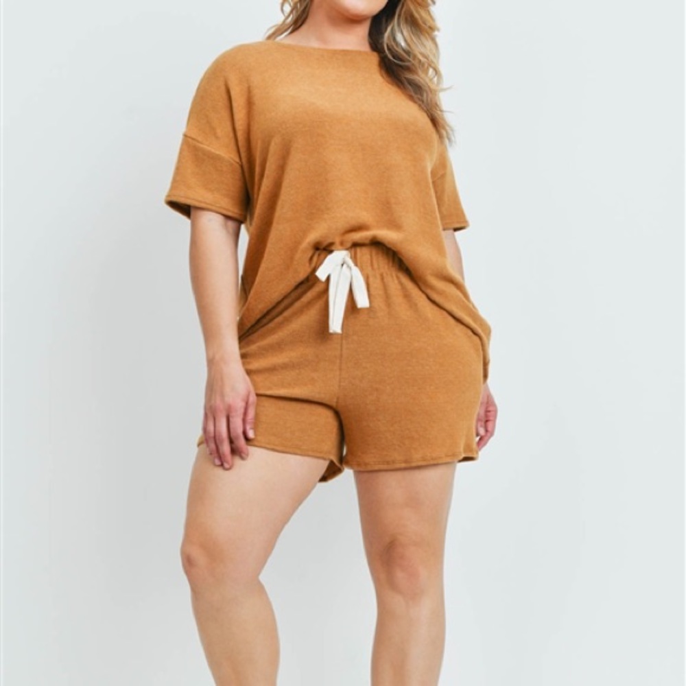 Camel Shorts Set